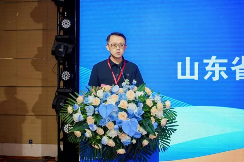 Focus sullo sviluppo globale: l'Associazione dell'industria delle strutture in acciaio dello Shandong tiene con successo una conferenza sullo scambio di esperienze sull'internazionalizzazione industriale
