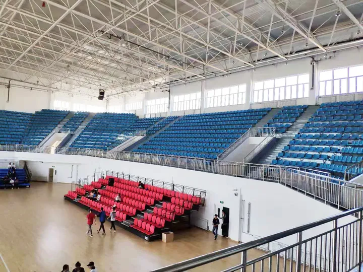 Piattaforma VIP in acciaio per palestra Piattaforma VIP in acciaio per palestra