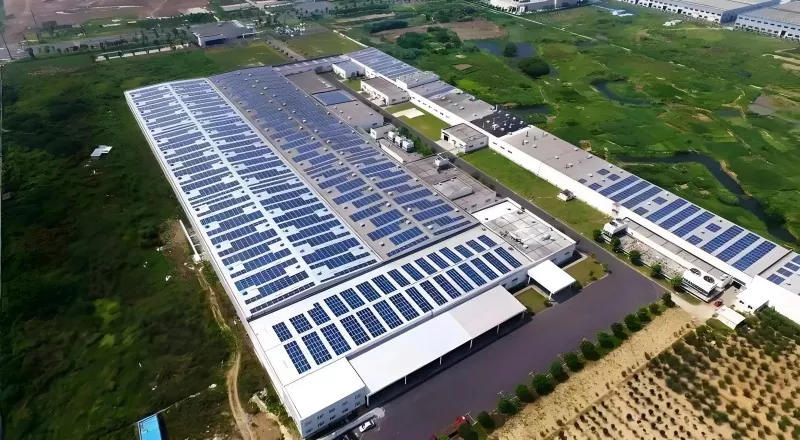 Costruzione in acciaio di magazzini integrati nel fotovoltaico