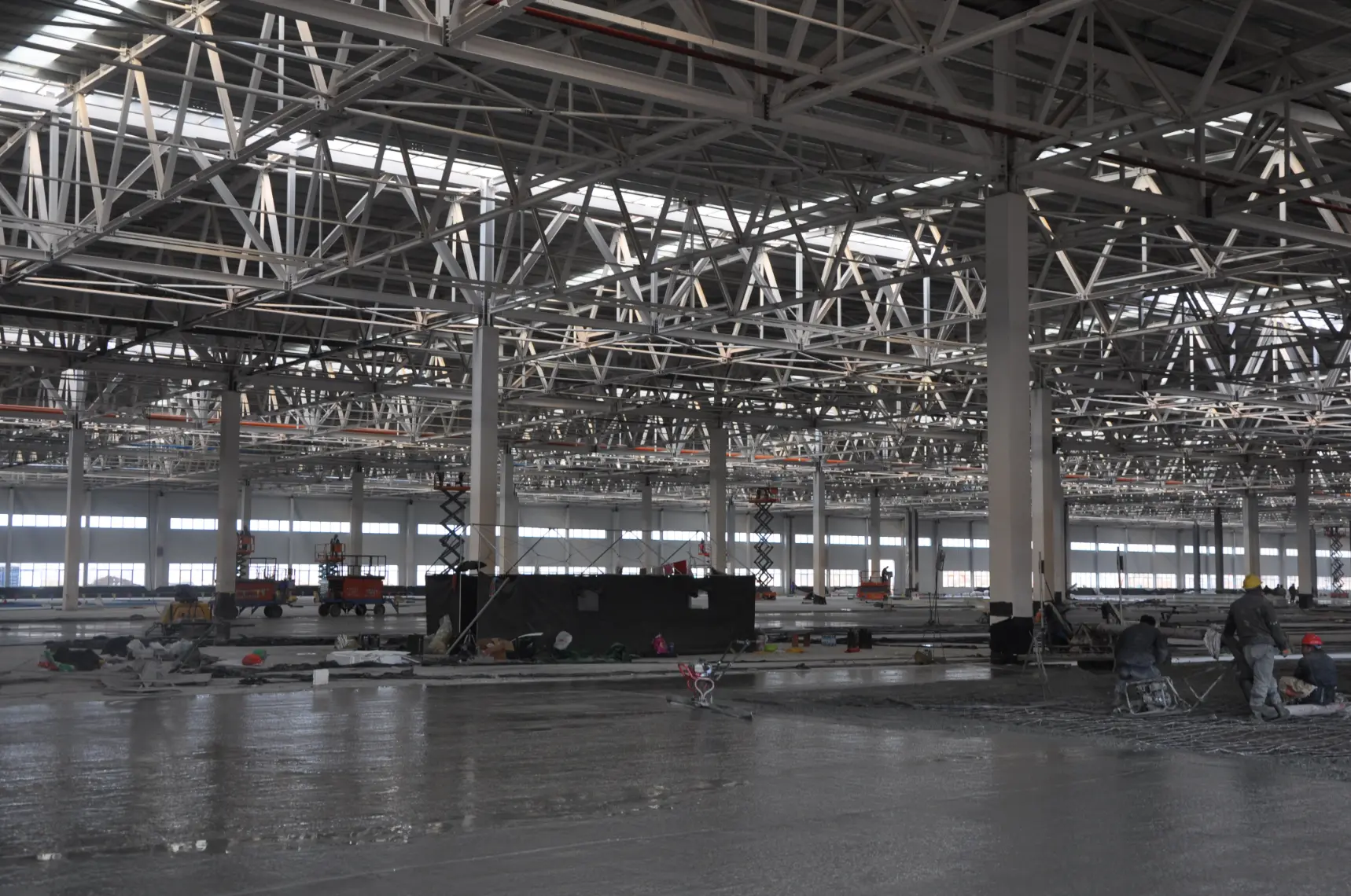 Costruzione di una fabbrica di ricambi auto con telaio in acciaio