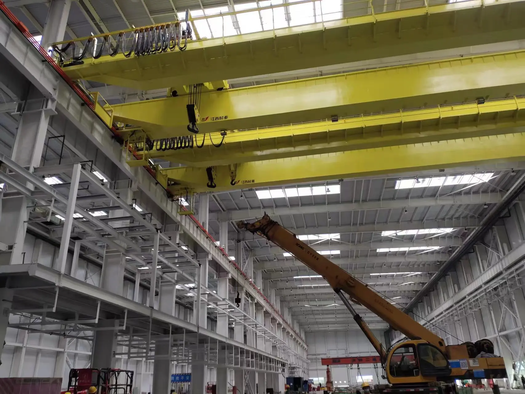 Costruzione di una fabbrica di ricambi auto con telaio in acciaio