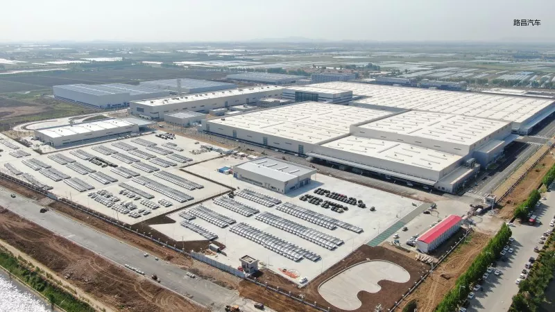 Costruzione di stabilimenti di produzione meccanica con telaio in acciaio