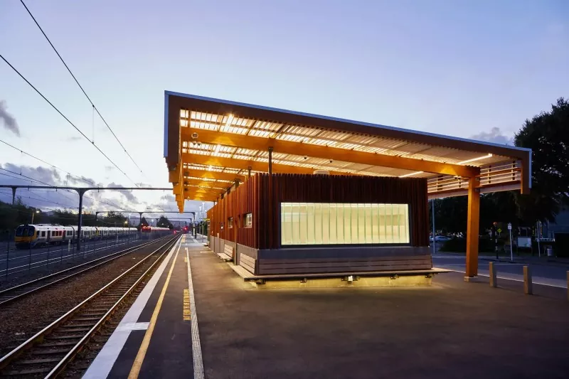 Stazione con telaio in acciaio Costruzione in acciaio