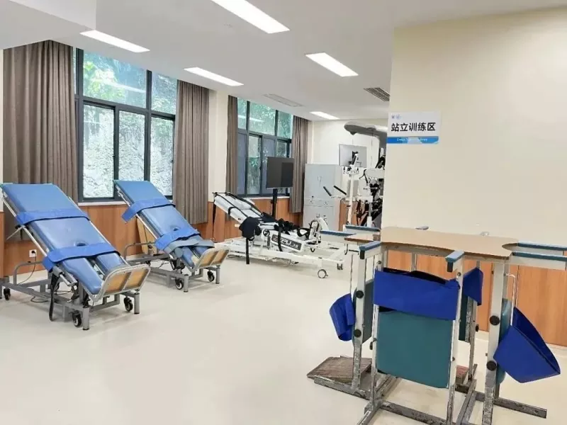 Edificio per la formazione delle attrezzature per la riabilitazione in acciaio