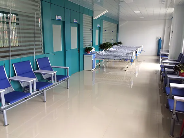 Clinica scolastica con struttura in acciaio